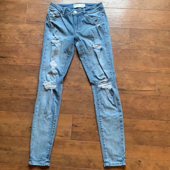 Ripped skinny jeans